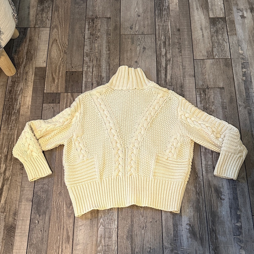 Zara Sweater - Picture 2 of 3